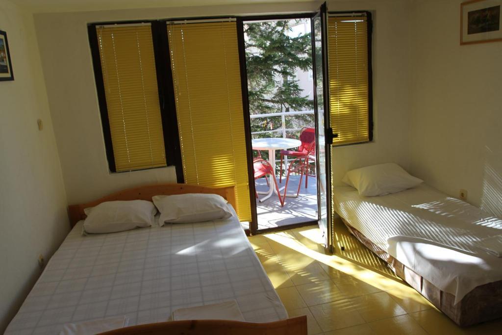 Apartments Popovic Petrovac Habitación foto